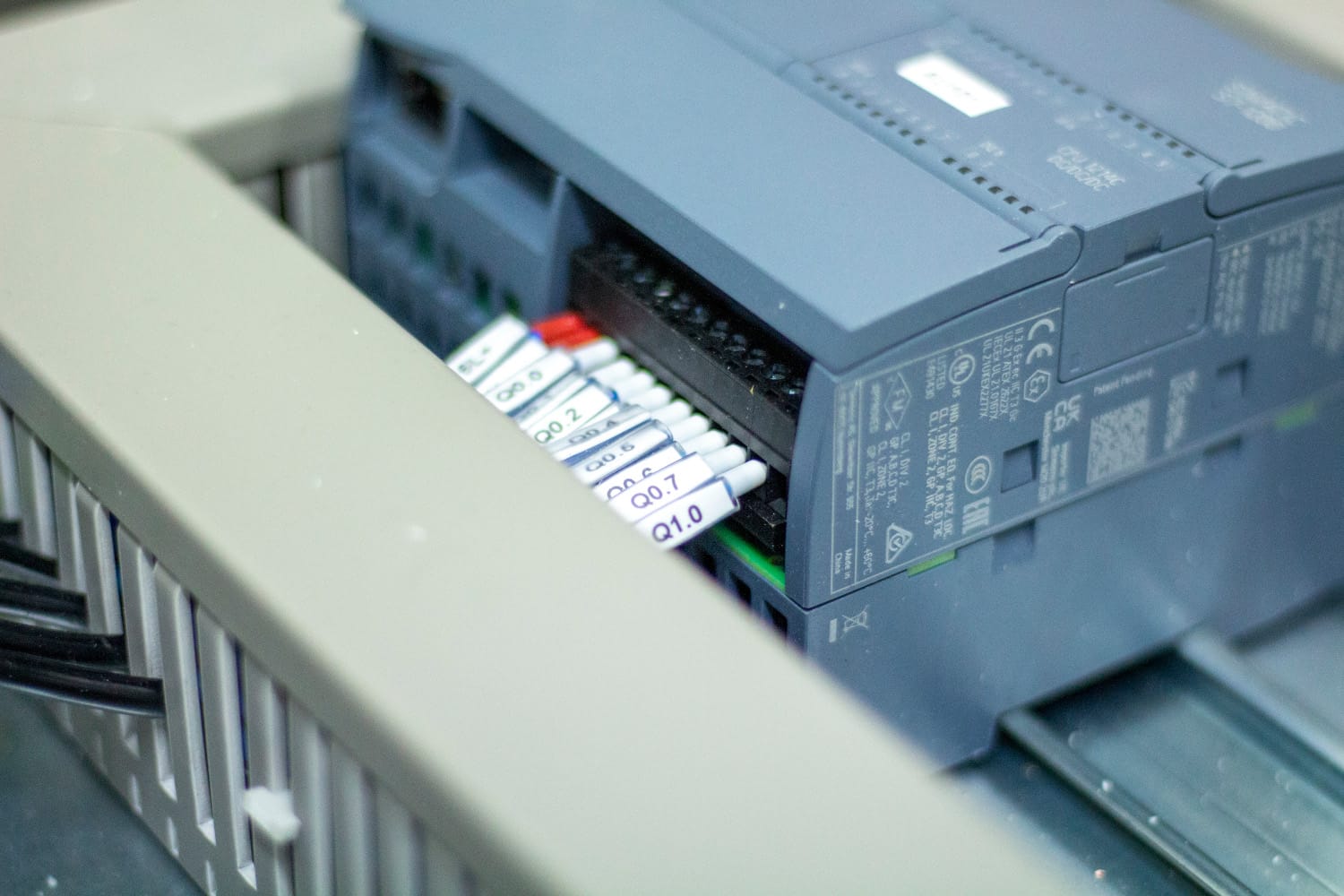 Implantación de equipos de automatización industrial